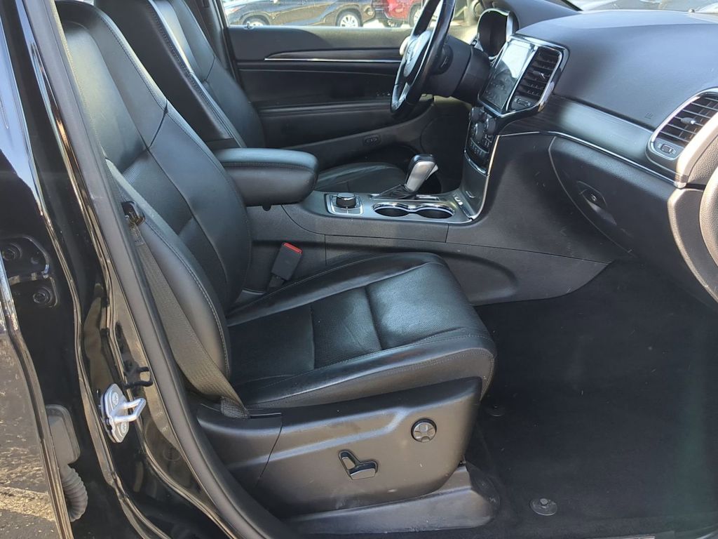 Thumbnail: 2021 Jeep Grand Cherokee - 11