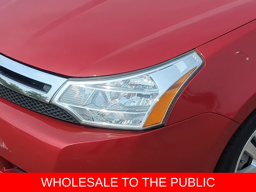 Thumbnail: 2010 Ford Focus - 22