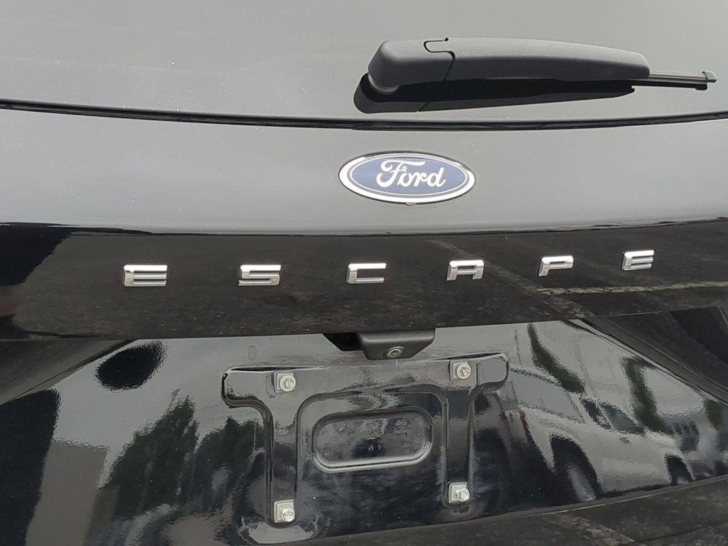 Thumbnail: 2021 Ford Escape - 23