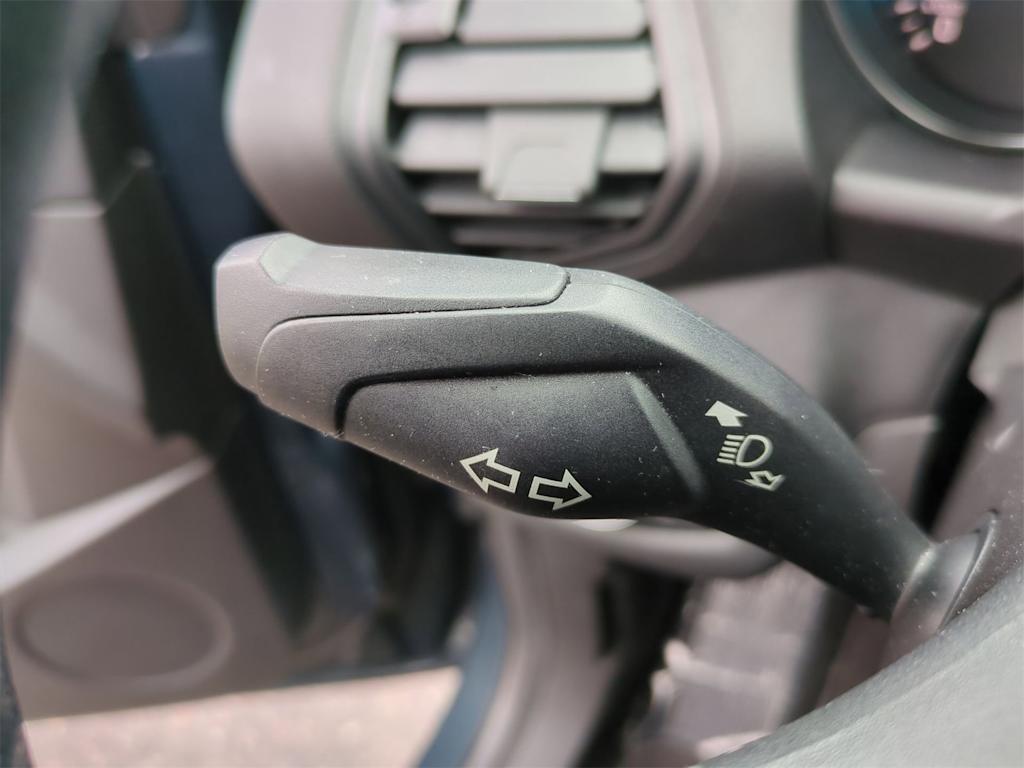 Thumbnail: 2019 Ford Escape - 32