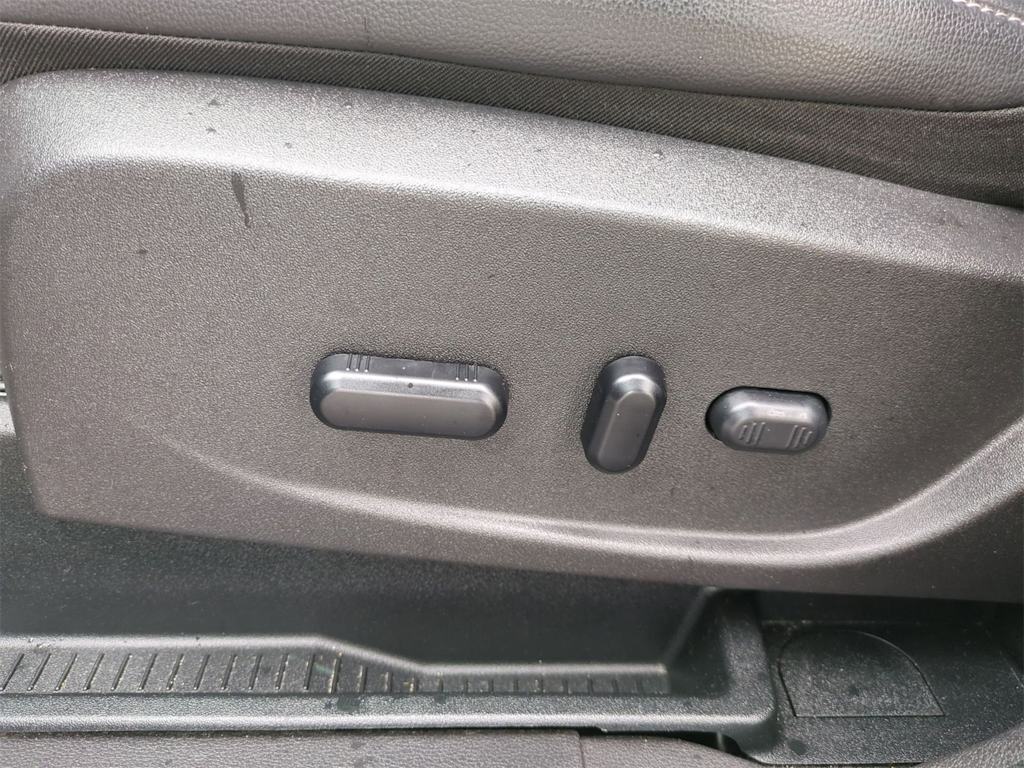 Thumbnail: 2019 Ford Escape - 26