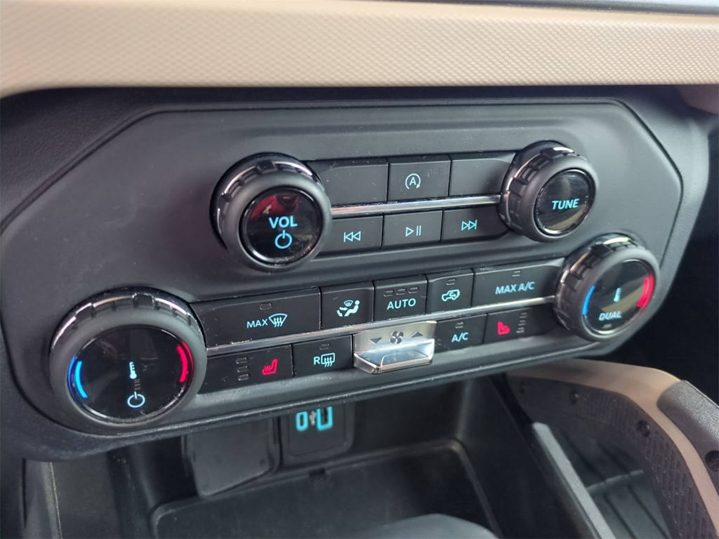 Thumbnail: 2022 Ford Bronco - 30