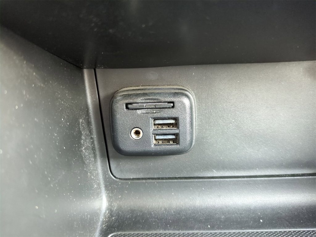 Thumbnail: 2020 Chevrolet Colorado - 35