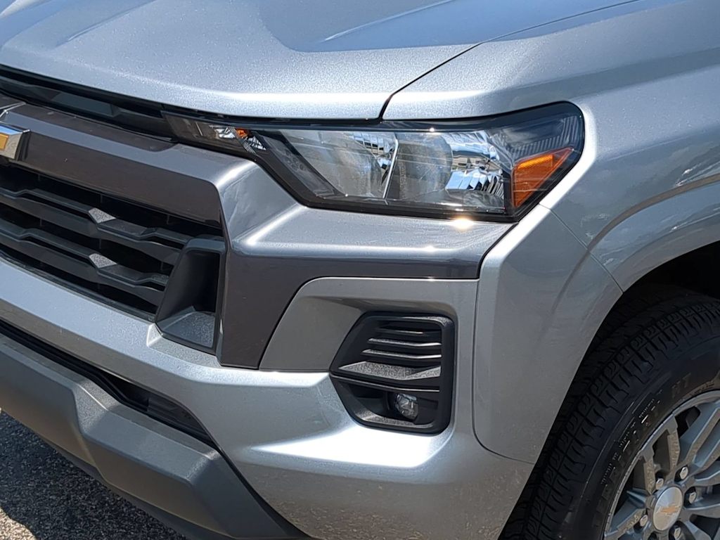 Thumbnail: 2024 Chevrolet Colorado - 24