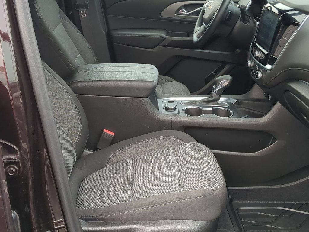 Thumbnail: 2023 Chevrolet Traverse - 27