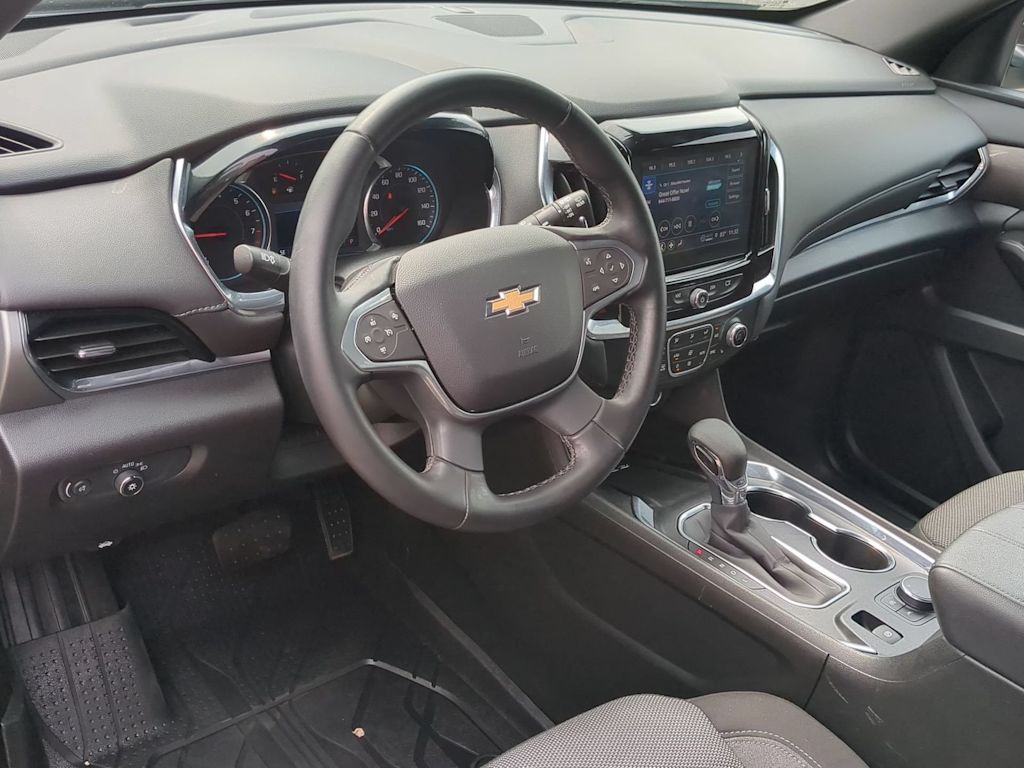 Thumbnail: 2023 Chevrolet Traverse - 2