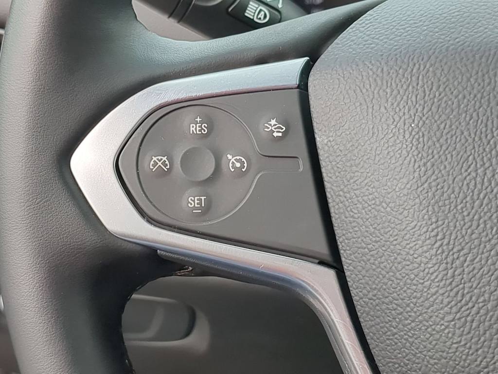 Thumbnail: 2023 Chevrolet Traverse - 28
