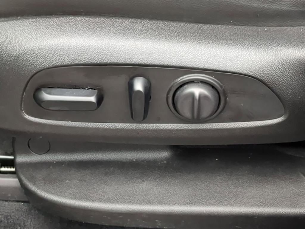 Thumbnail: 2020 Chevrolet Traverse - 26