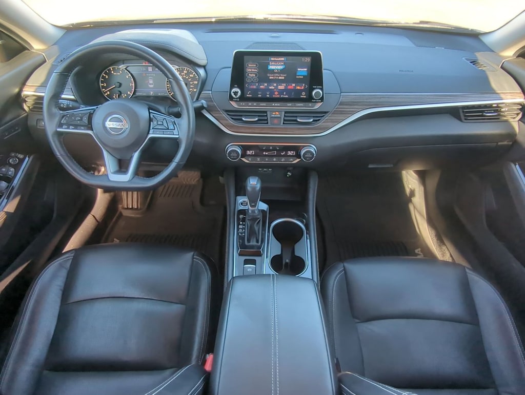 Thumbnail: 2022 Nissan Altima - 9