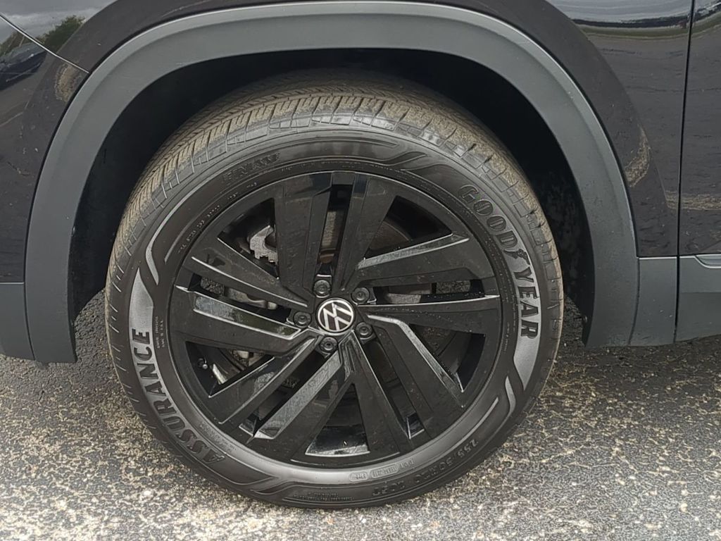 Thumbnail: 2023 Volkswagen Atlas - 8