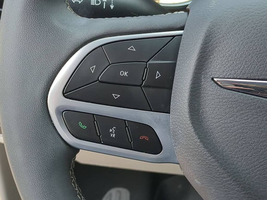Thumbnail: 2023 Chrysler Pacifica - 27