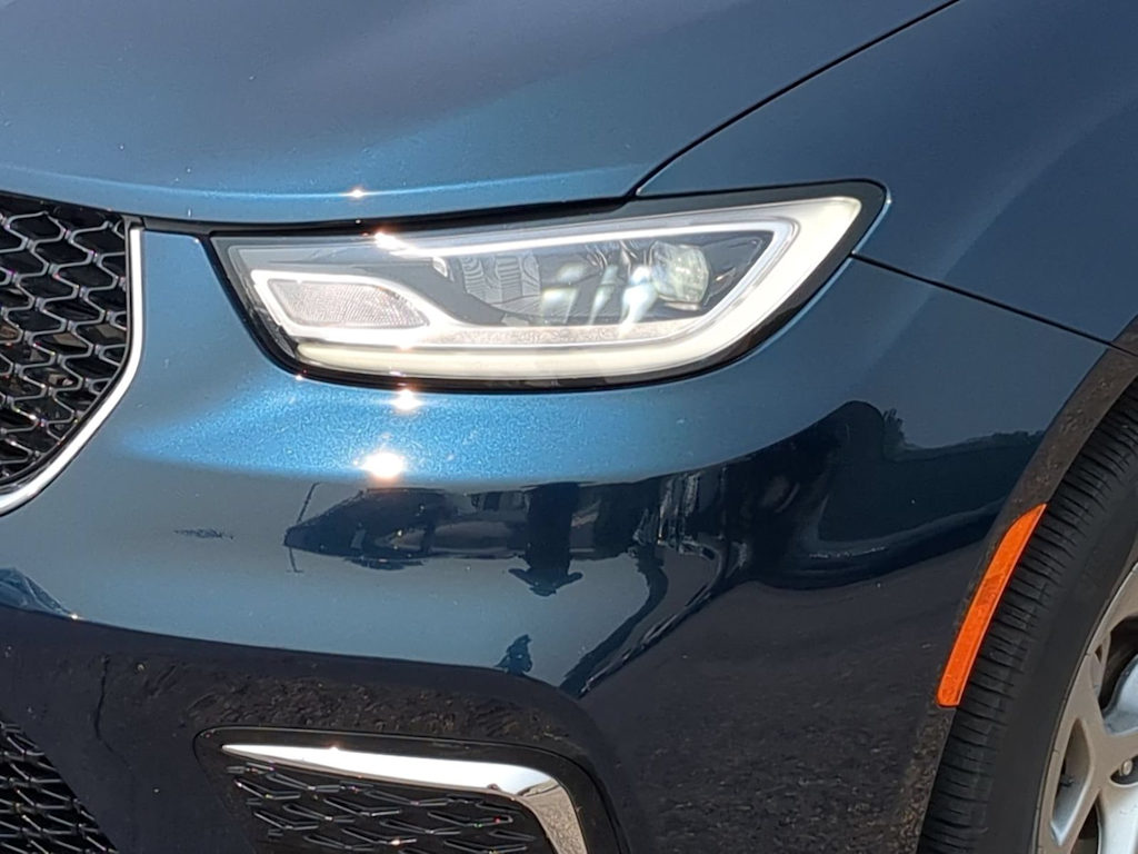 Thumbnail: 2023 Chrysler Pacifica - 22