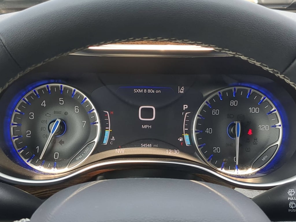 Thumbnail: 2023 Chrysler Pacifica - 32