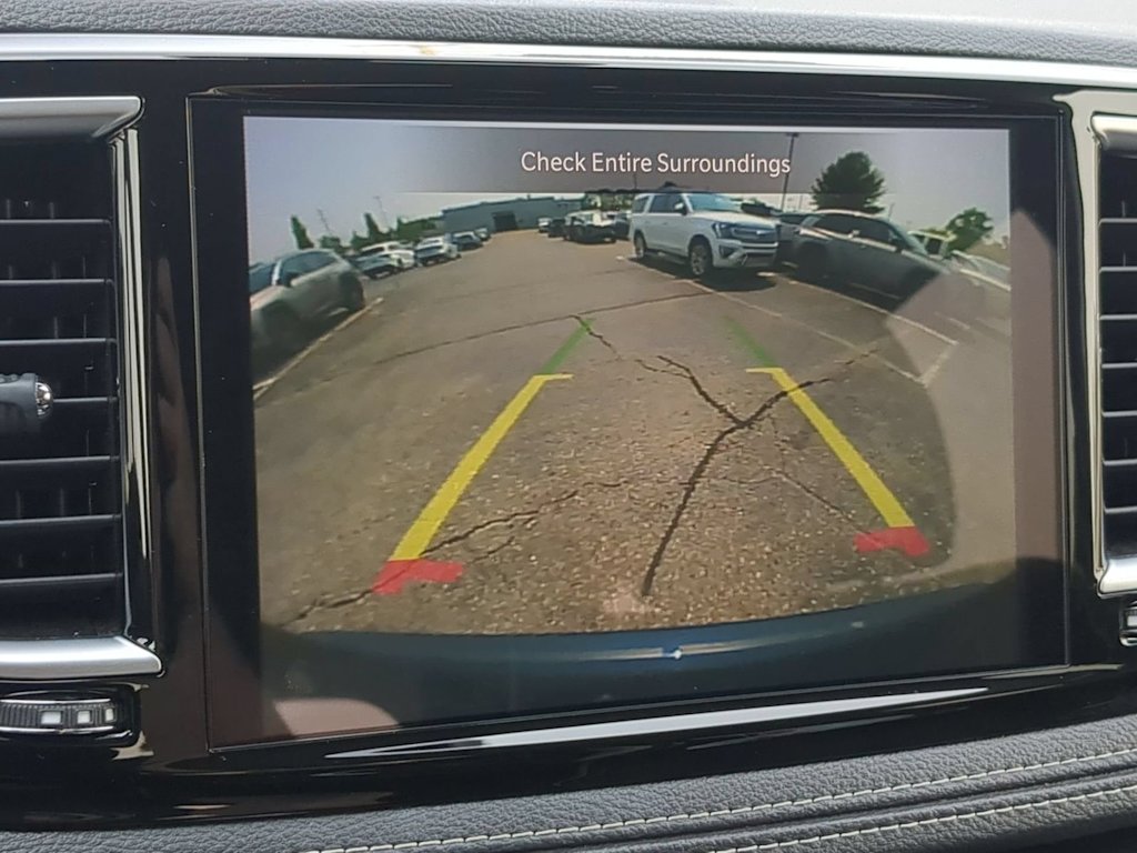 Thumbnail: 2023 Chrysler Pacifica - 31