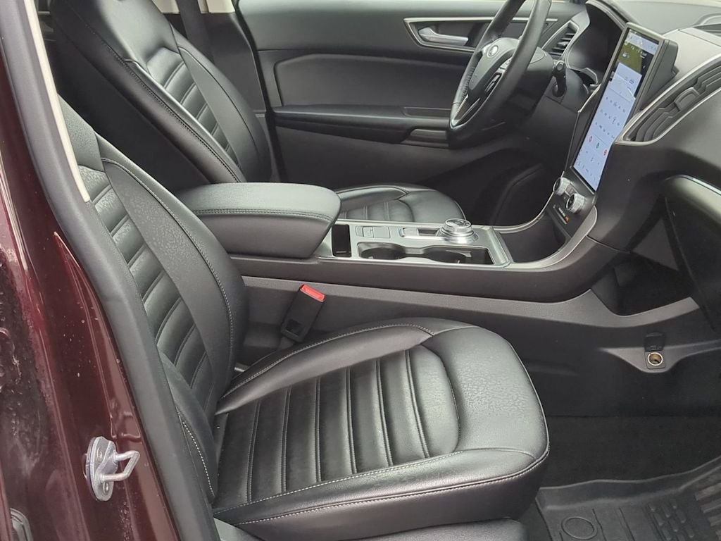 Thumbnail: 2022 Ford Edge - 11