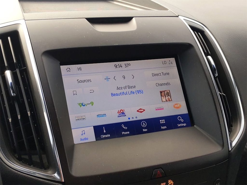2020 Ford Edge Titanium 14
