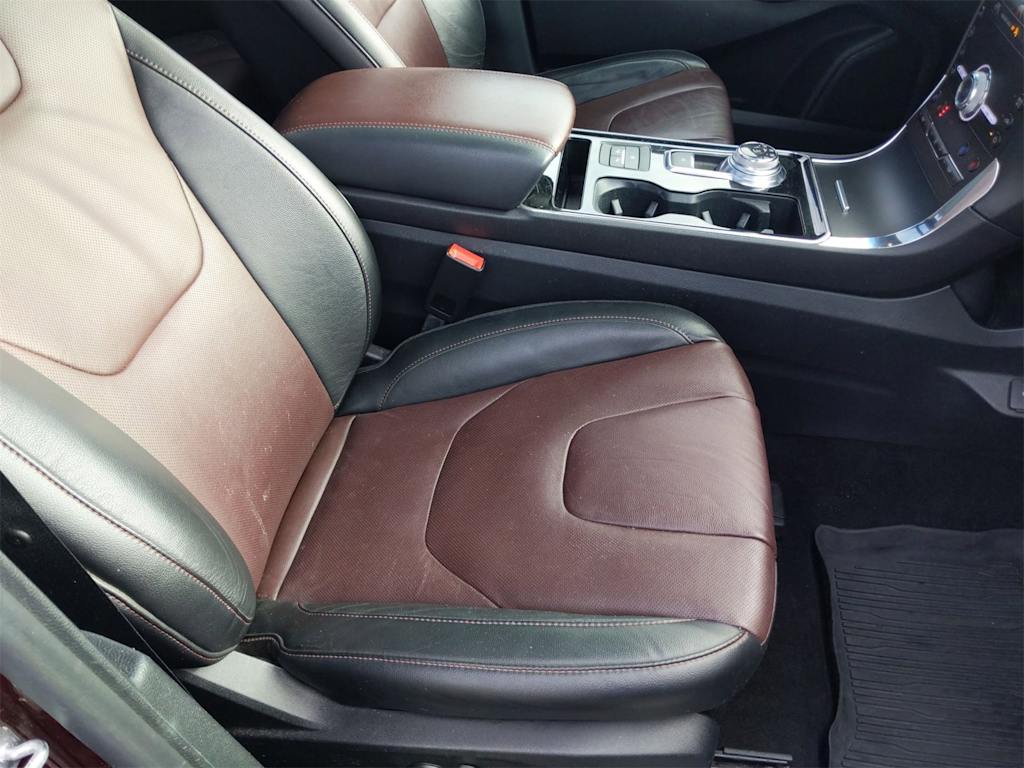 2020 Ford Edge Titanium 11
