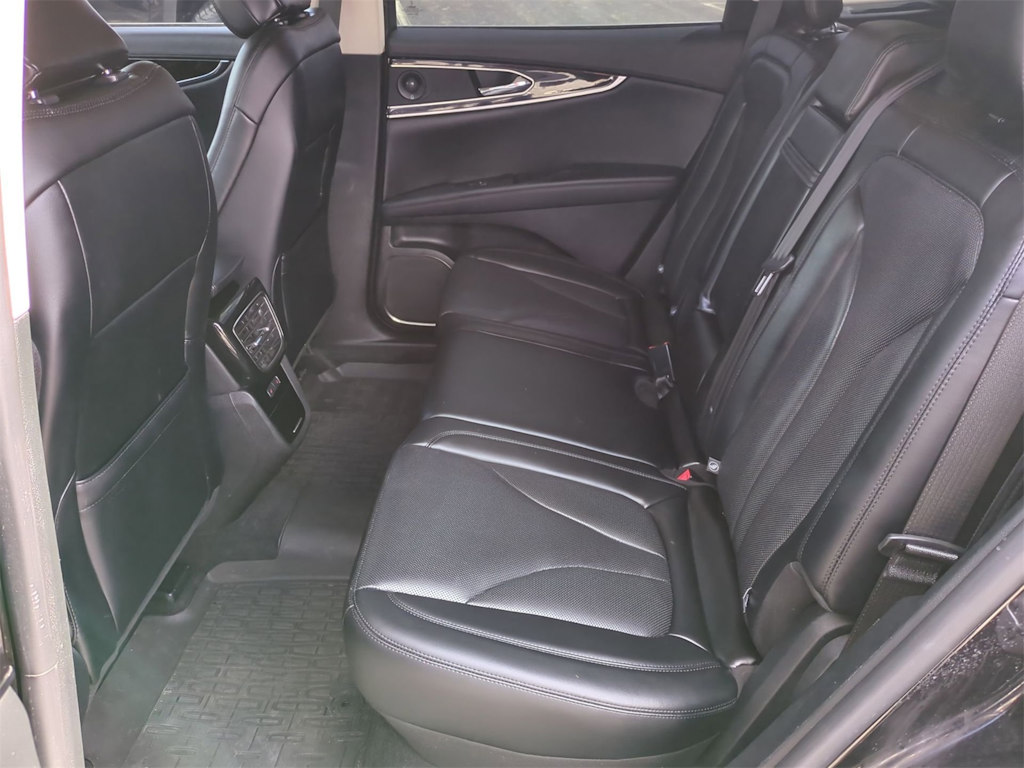 2022 Lincoln Nautilus Reserve 24