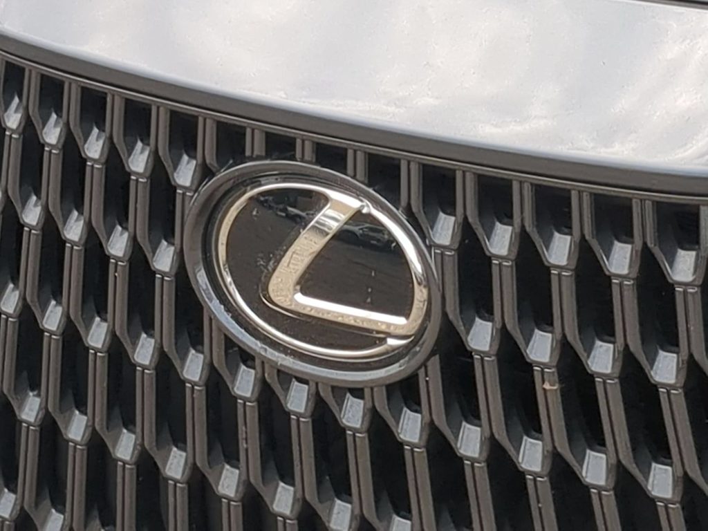Thumbnail: 2025 Lexus ES - 8