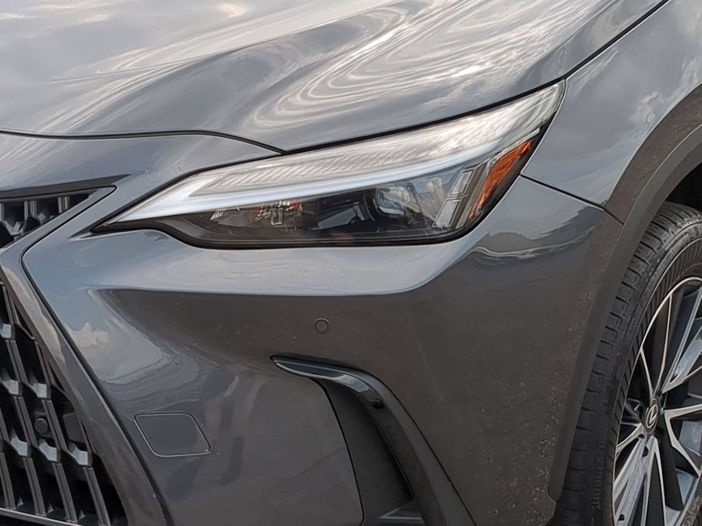 Thumbnail: 2025 Lexus ES - 23