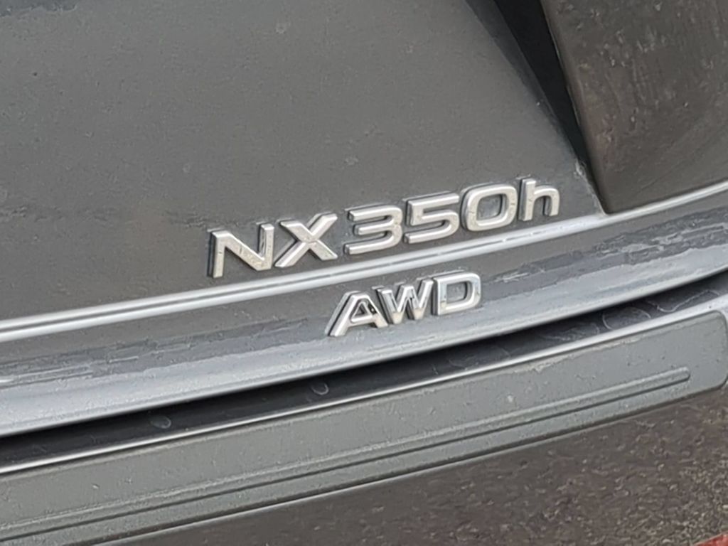 Thumbnail: 2025 Lexus ES - 7