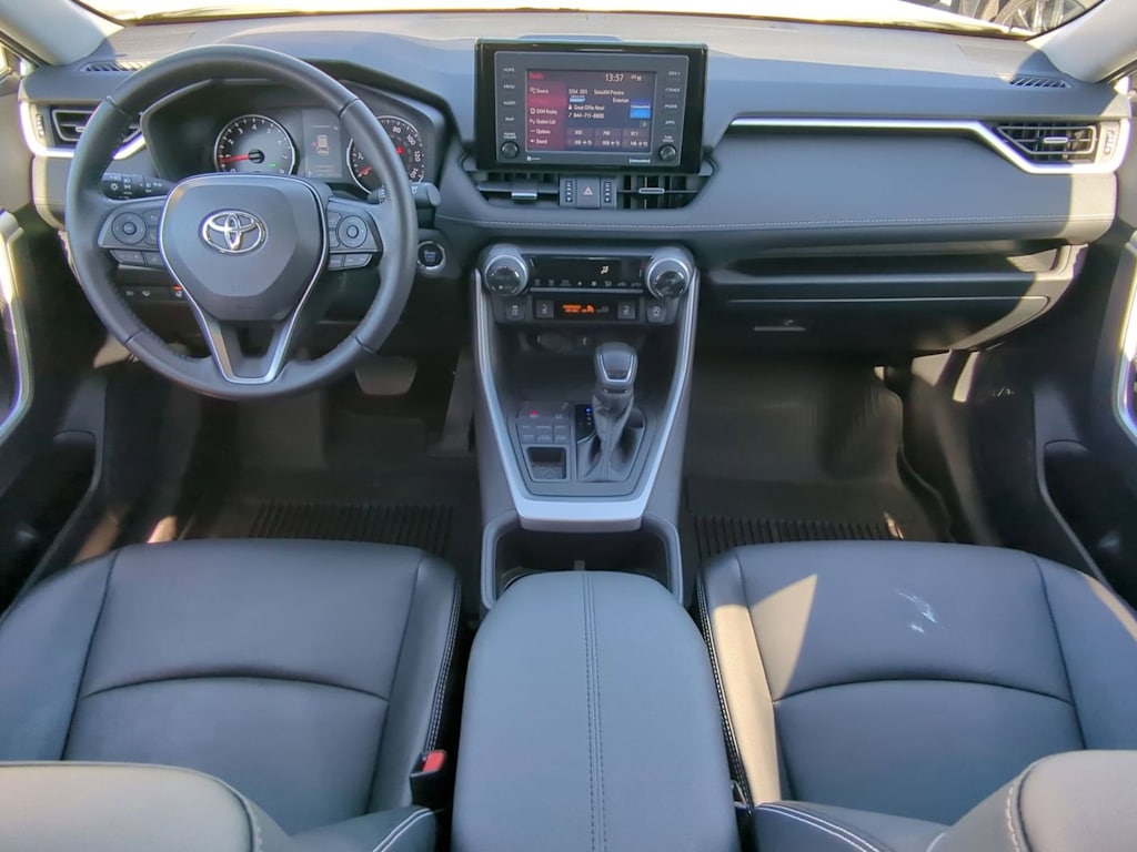 Thumbnail: 2022 Toyota RAV4 - 9