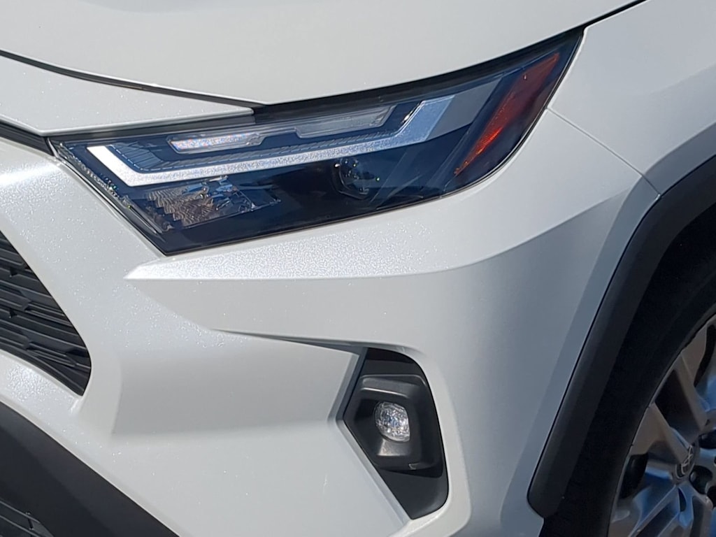 Thumbnail: 2022 Toyota RAV4 - 24