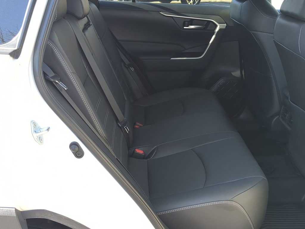 Thumbnail: 2022 Toyota RAV4 - 28