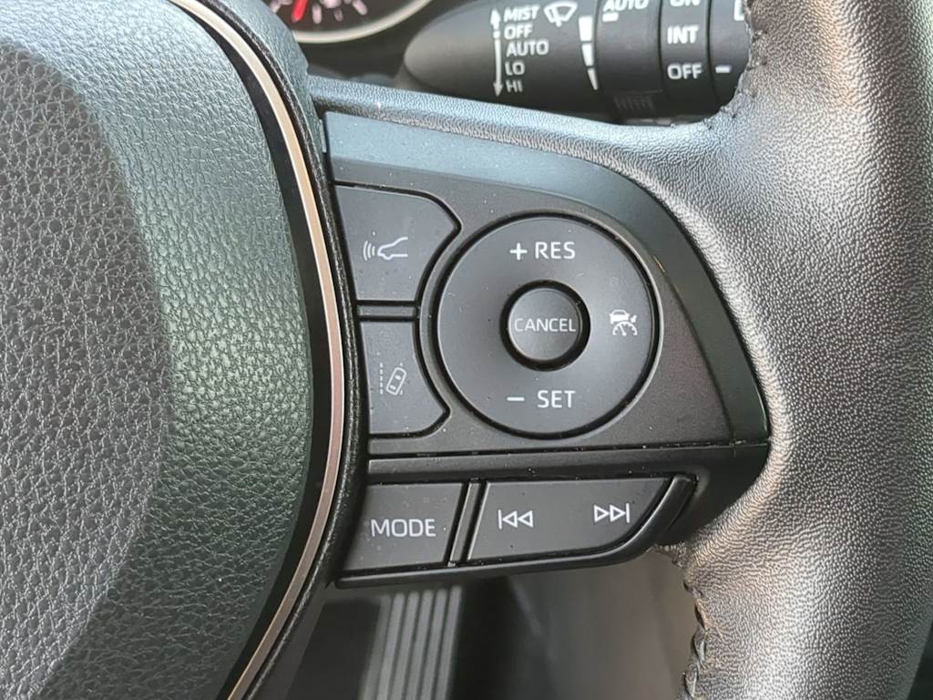 Thumbnail: 2022 Toyota RAV4 - 30