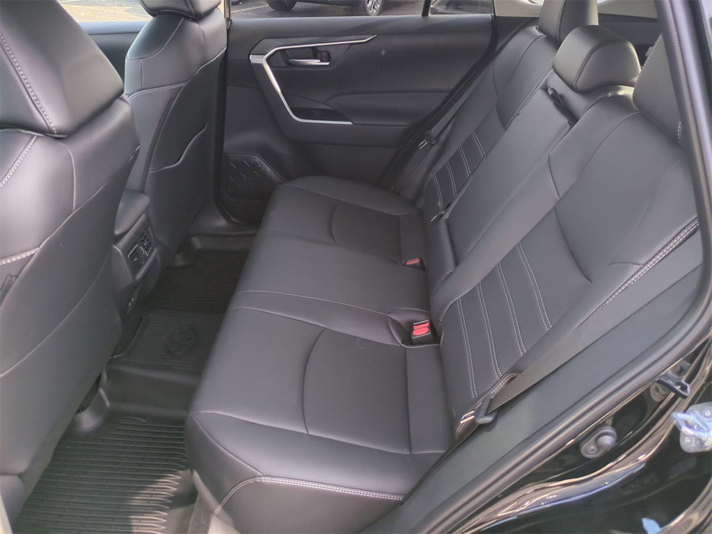 Thumbnail: 2025 Toyota RAV4 - 28