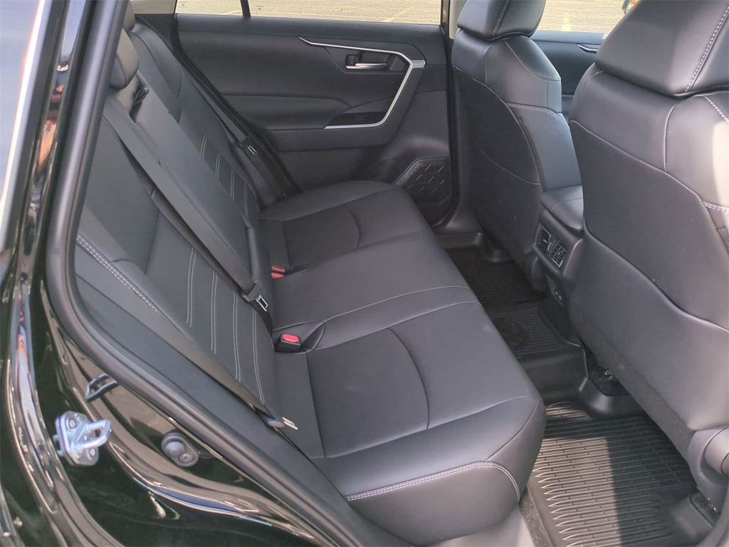 Thumbnail: 2025 Toyota RAV4 - 29