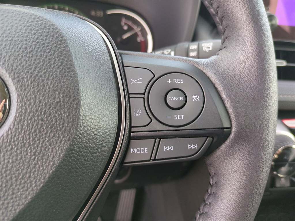 Thumbnail: 2025 Toyota RAV4 - 31