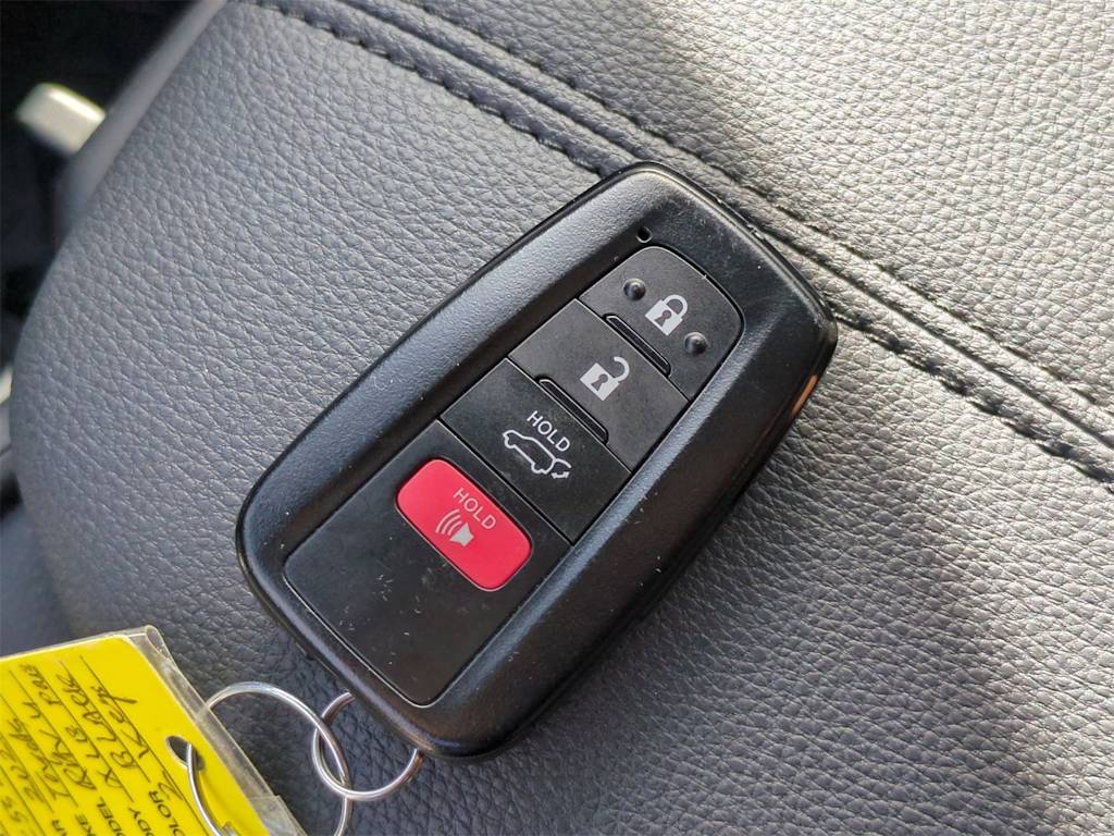 Thumbnail: 2025 Toyota RAV4 - 18