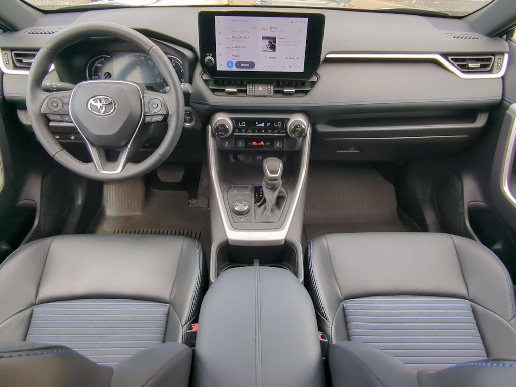 Thumbnail: 2024 Toyota RAV4 - 9