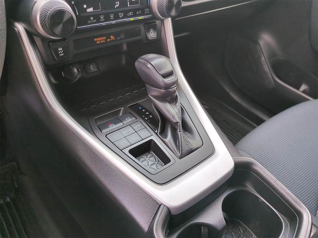 Thumbnail: 2021 Toyota RAV4 - 35