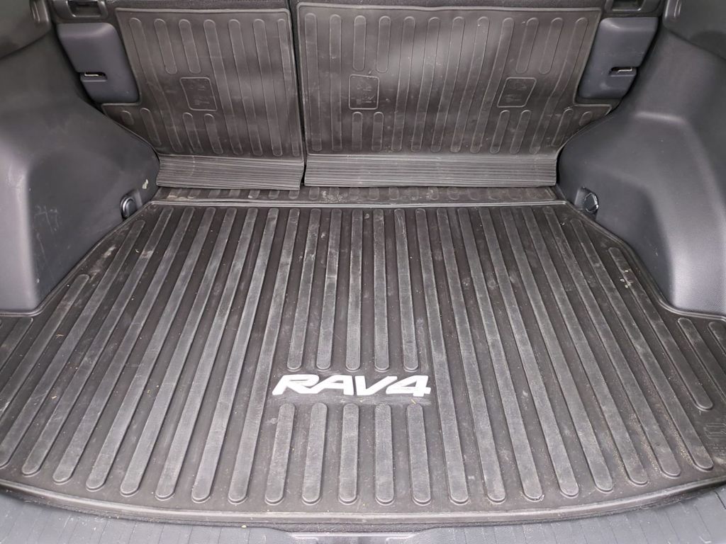 Thumbnail: 2024 Toyota RAV4 - 17