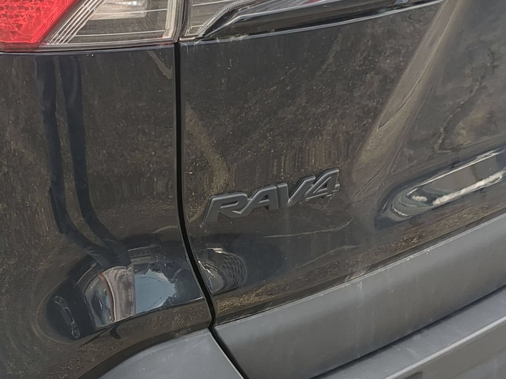 Thumbnail: 2023 Toyota RAV4 - 23
