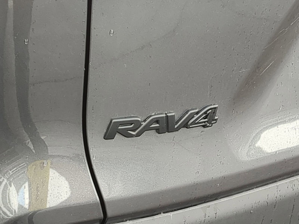 Thumbnail: 2022 Toyota RAV4 - 25