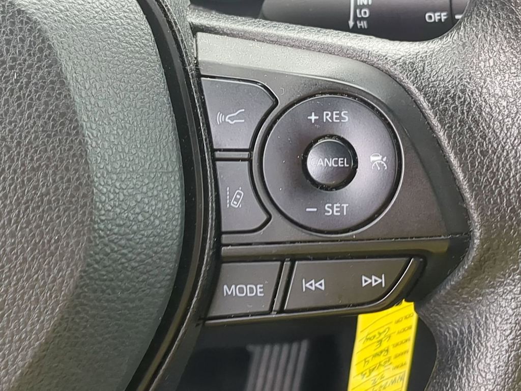 Thumbnail: 2022 Toyota RAV4 - 30