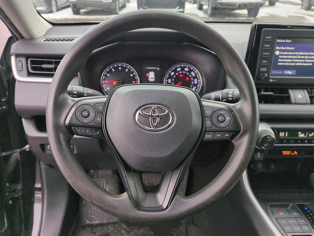 Thumbnail: 2021 Toyota RAV4 - 13