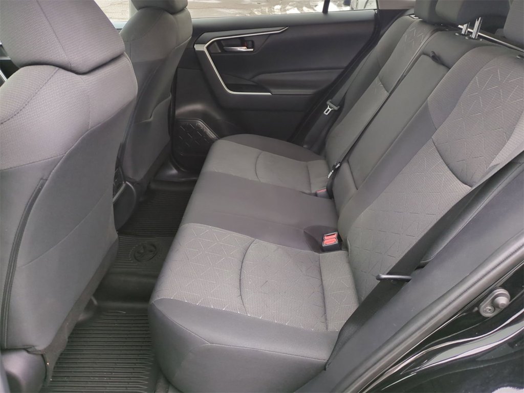 Thumbnail: 2021 Toyota RAV4 - 12