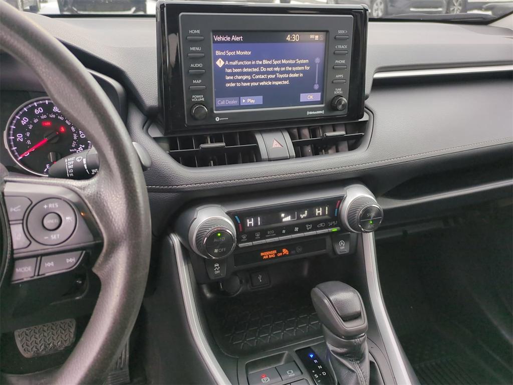 Thumbnail: 2021 Toyota RAV4 - 14