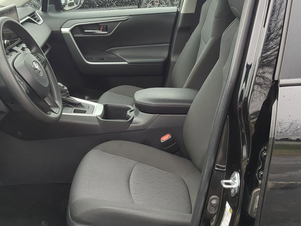 Thumbnail: 2025 Toyota RAV4 - 10