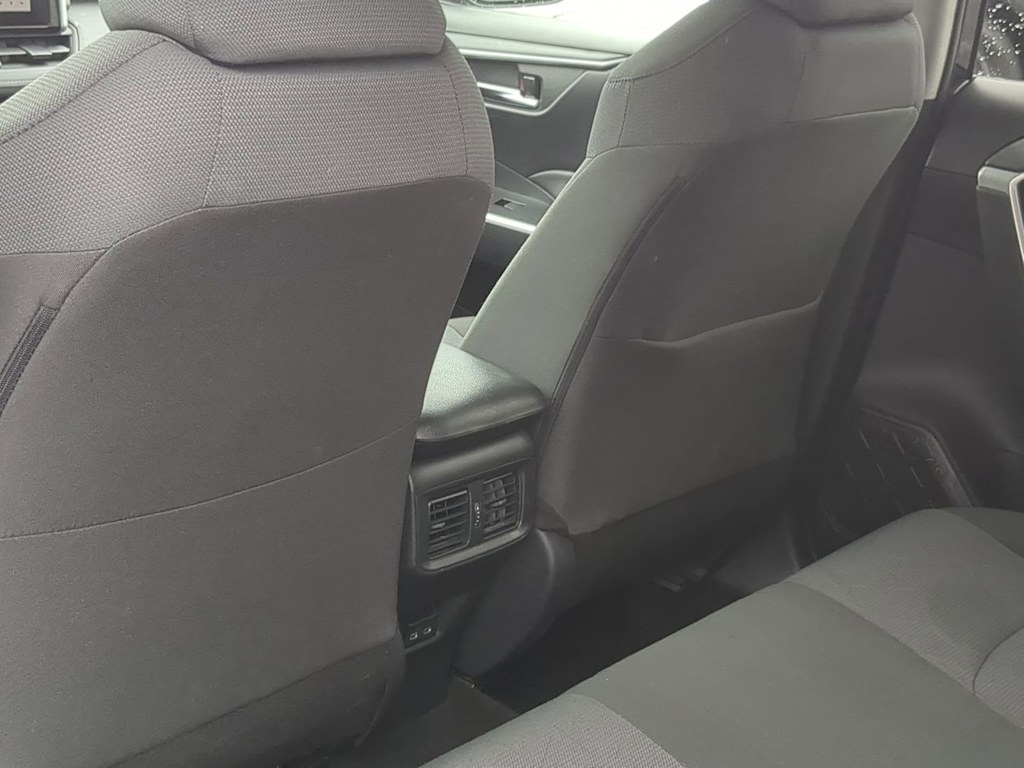 Thumbnail: 2025 Toyota RAV4 - 27