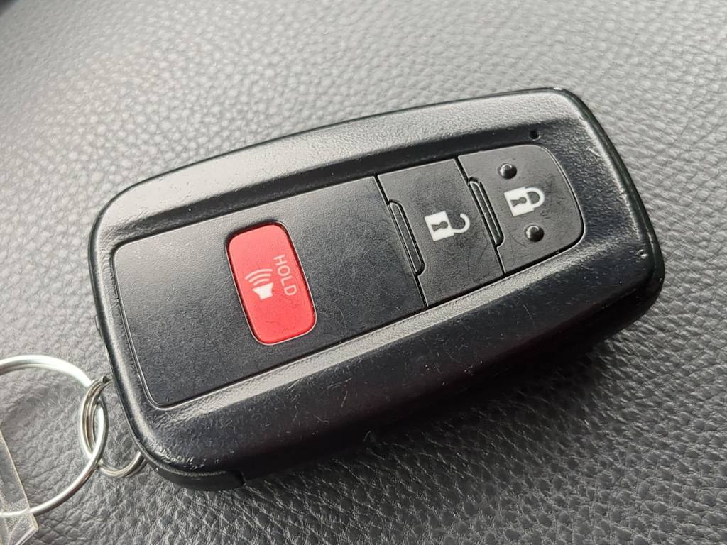 Thumbnail: 2025 Toyota RAV4 - 18