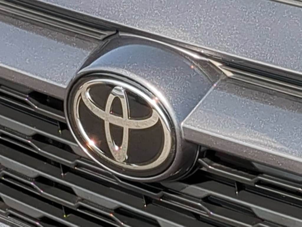 Thumbnail: 2023 Toyota RAV4 - 7