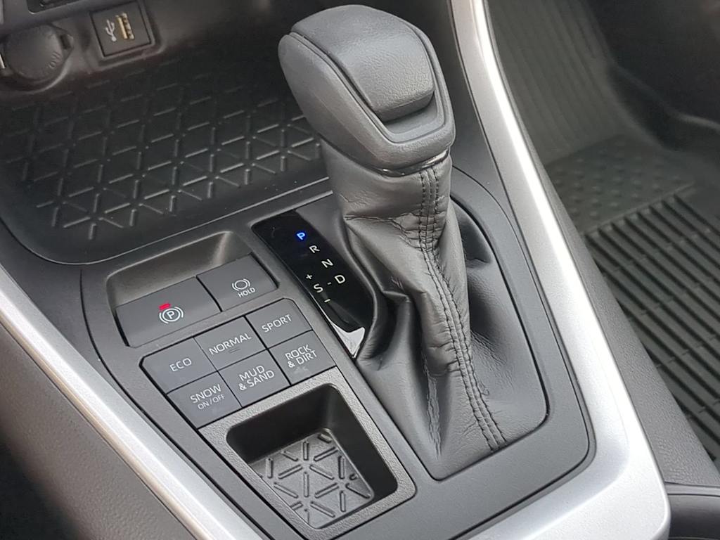 Thumbnail: 2023 Toyota RAV4 - 15