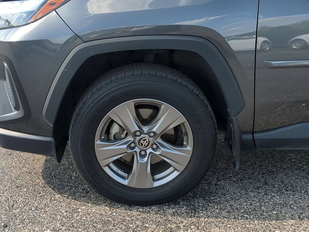 Thumbnail: 2024 Toyota RAV4 - 8