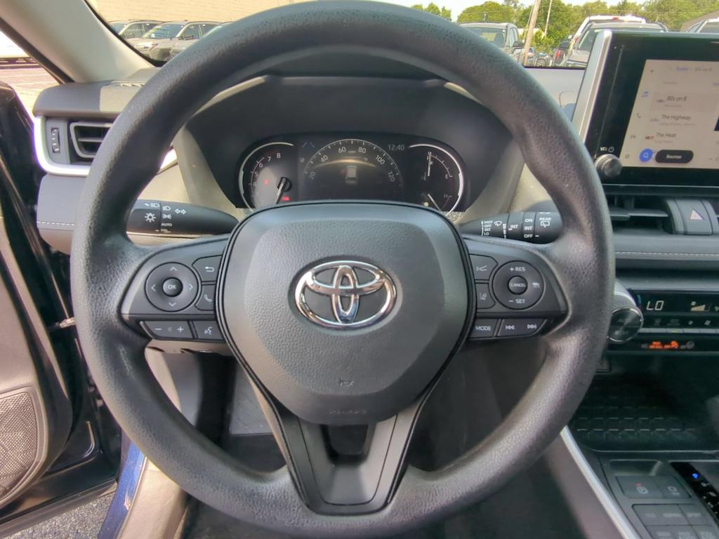Thumbnail: 2025 Toyota RAV4 - 13
