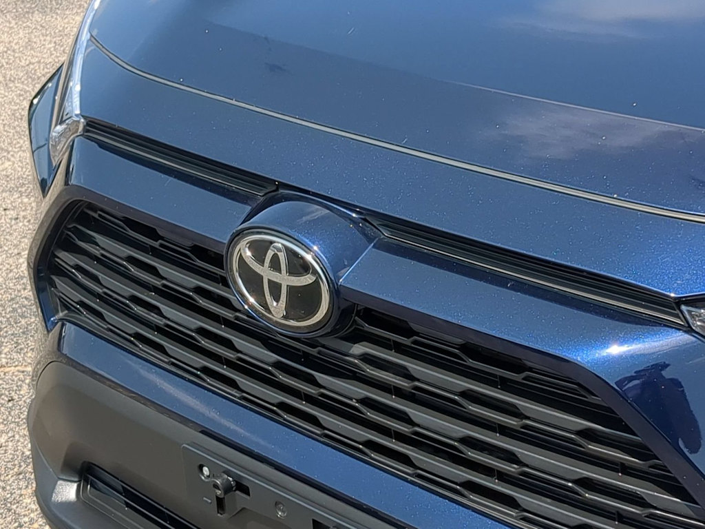 Thumbnail: 2025 Toyota RAV4 - 7